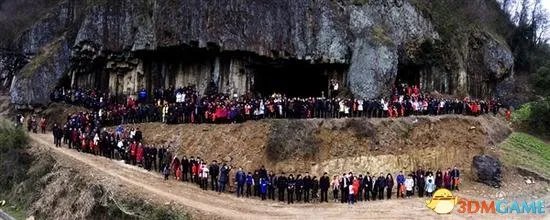 震撼同框!500人的全家福 这家人相互间都认识吗?