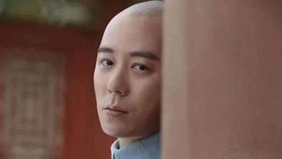 《延禧攻略》太监袁春望真实身份是什么 原著小说中居然是雍正皇帝的私生子