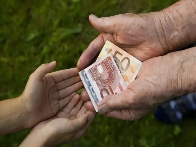广西医科大一附院试管婴儿费用收取标准是怎样的?