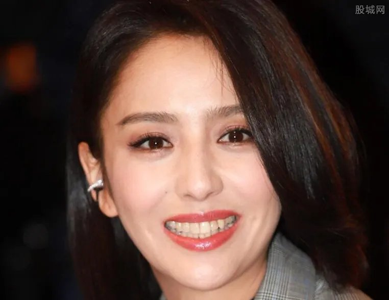 陈思诚跟佟丽娅没离婚 陈思诚将头像为挽回佟丽娅?