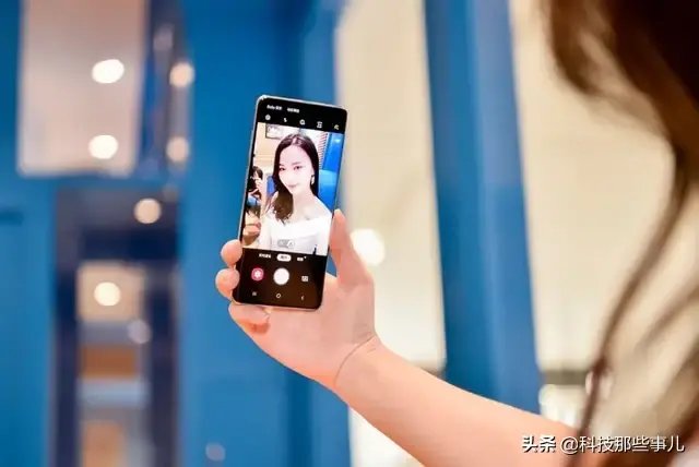三星海外版S10爆炸后续，外媒：系人为外力所致属个例
