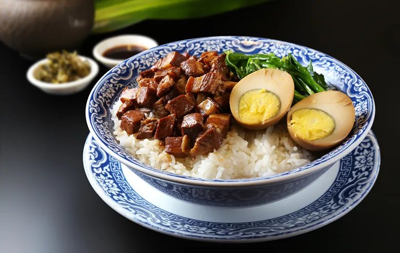 中式快餐加盟费是多少？开中式快餐店需要多少钱？