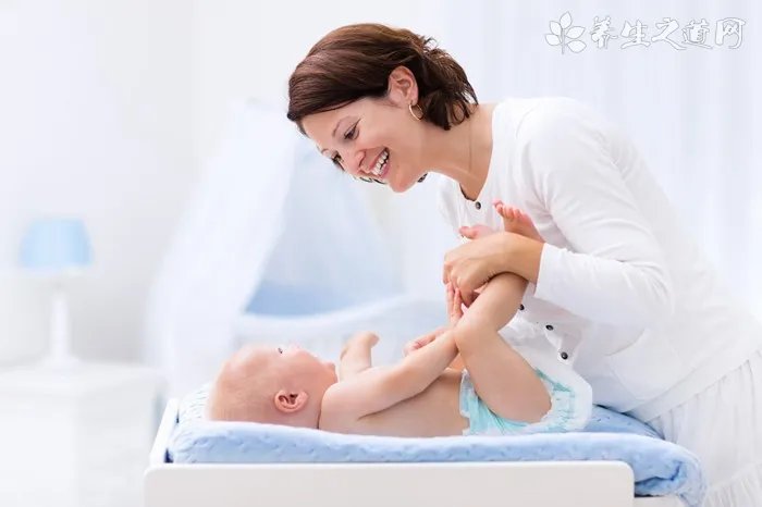 为宝宝换尿布的步骤_为宝宝换尿布有何步骤