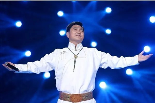 草原十大歌手:乌兰托娅上榜,她是凤凰传奇主唱