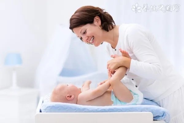 婴儿衣服用什么洗好
