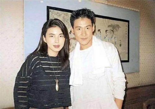 张学友老婆叫什么名及资料：张学友的老婆年轻时照片