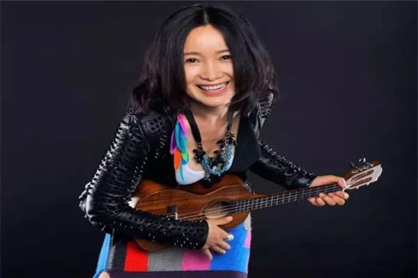 草原十大歌手:乌兰托娅上榜,她是凤凰传奇主唱