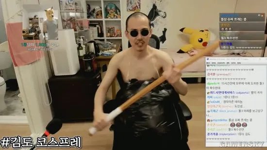 《和班尼特福迪一起攻克难关(Getting Over It with Bennett Foddy)》虐哭韩国主播 当众剃光头还赤裸上身直播